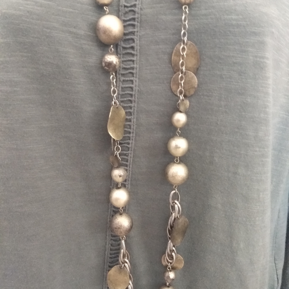 Antique Look Gold Tone Ball/Disc Necklace - Picture 4 of 6
